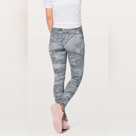 lululemon athletica Pants - Lululemon Wunder Under Low Rise Tight Full On Luxtreme Size 10